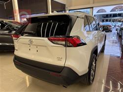 تۆیۆتا ڕاڤ 4